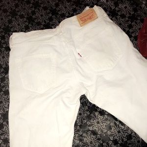 All white Levi 501